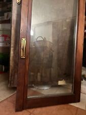 Finestre in legno con doppio vetro e telai