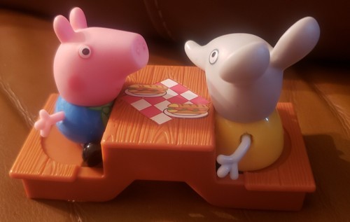 Peppa pig camper van - camper,