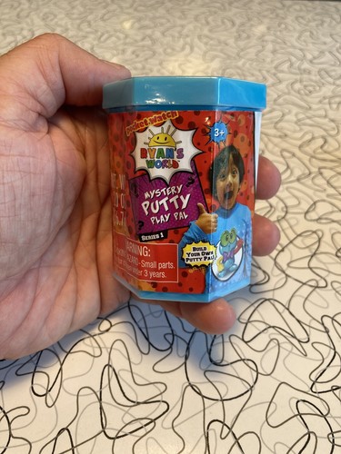 Ryan world mystery putty - ryan's,