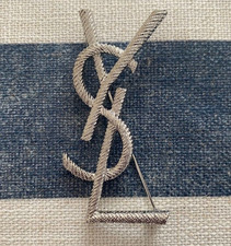 Bellissima spilla YSL tono