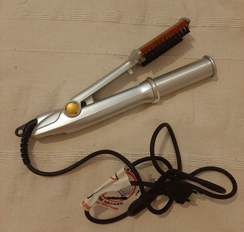 Spazzola lisciante per capelli