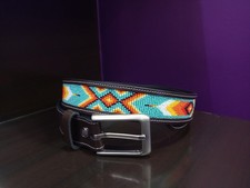 Cintura in pelle con perline