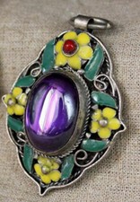 Collana con ciondolo zirconi