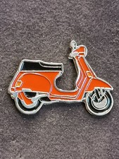 Old Pins Pin Badge Spilla A.C.Milan Vespa ROSSONERA senza ferma piedino 406