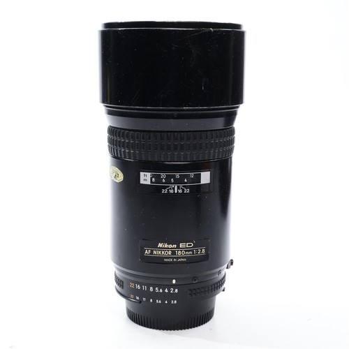 Nikon 180 8 af - f/2.8,