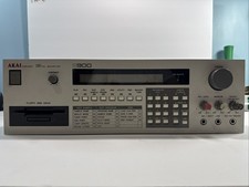 Akai S900 MIDI Campionatore