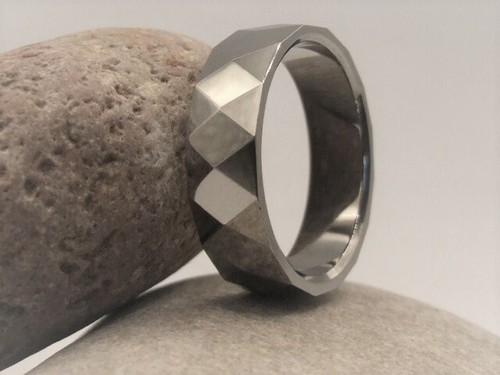 Anello design sfaccettato - design, in