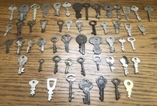 LOTTO OLTRE 50 VECCHIE CHIAVI
