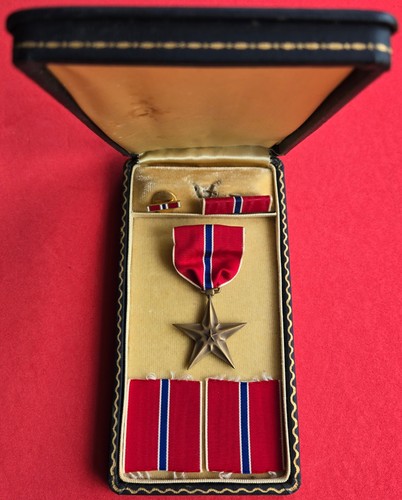 Ww2 military bronze star - ww2,