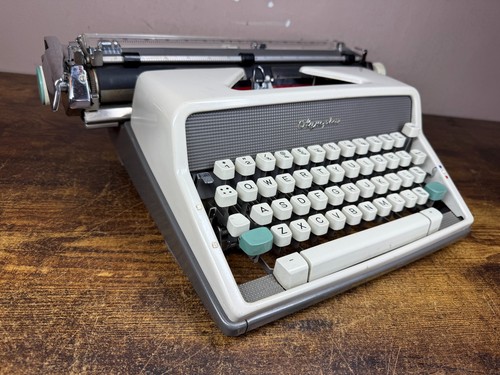 Macchina scrivere olympia - da,