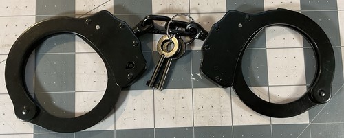 Polsini catena nera manette - nera, e