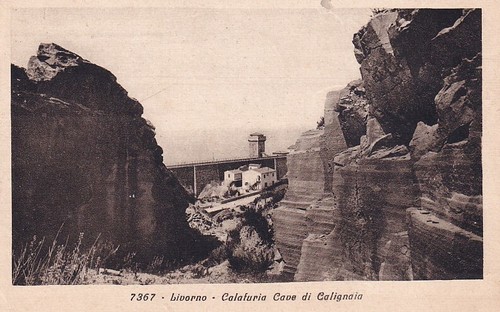 Livorno calafuria cave - calafuria,