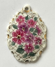 Ciondolo in porcellana