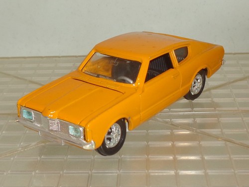 Gama mini ford taunus - 1:43,