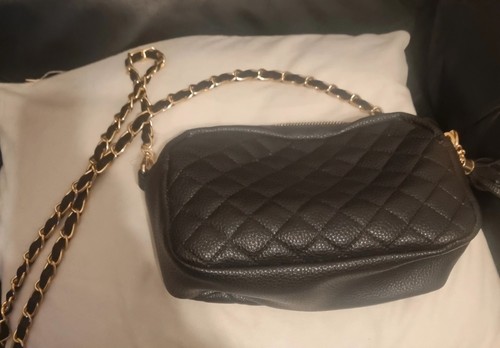 Borsa nera con cinturino oro - ,