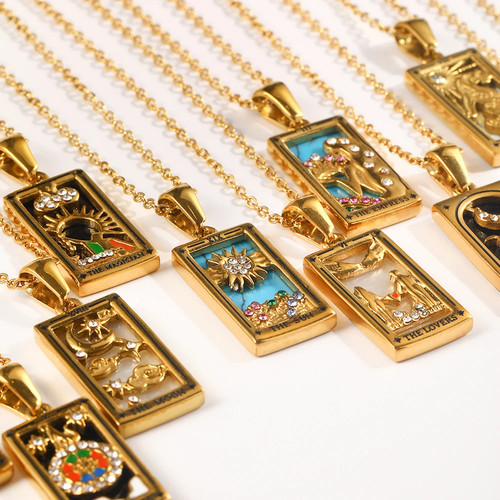 Collana con ciondolo tarocchi