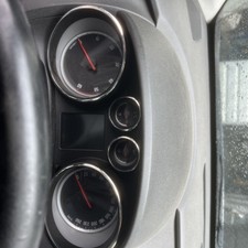 Quadro strumenti contachilometri 1335672 Opel Astra J 2.0 Cdti sport tourer 2010