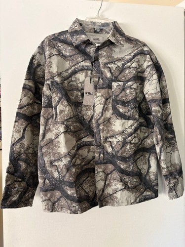 Camicia nuova con etichette