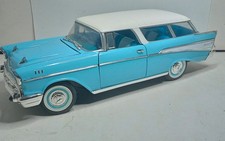 ROAD SIGNATURES 1/18 CHEVROLET NOMAD 57 BON ETAT SANS BOITE gé C5