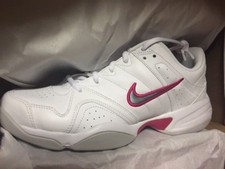 Scarpe da tennis donna Nike City Court V indoor Hall nuove sport fitness taglia:42,5 