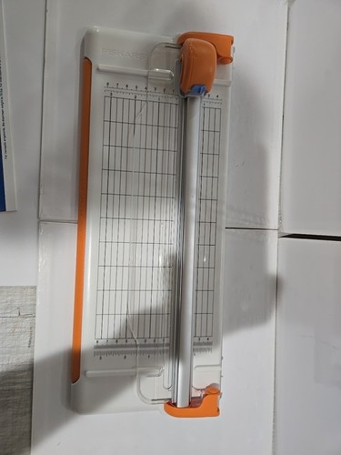 Fiskars tagliacarte rotante - tagliacarte, 12
