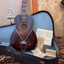 Chitarra acustica vintage anni