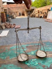 Antica vecchia bilancia in