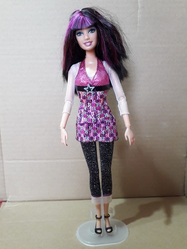 Barbie raquelle fashion - 🔴,