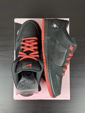 Nike SB Dunk Low "Black Pigeon"