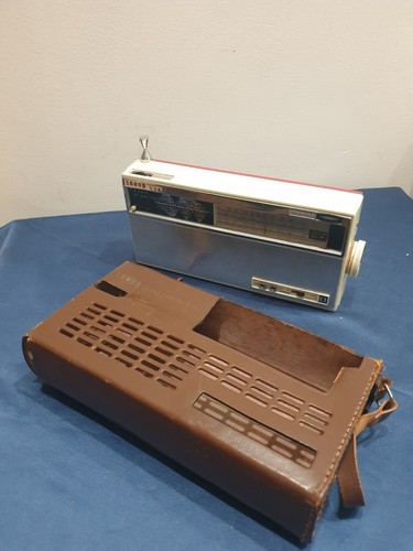 Radio transistor band 10 - radio, a
