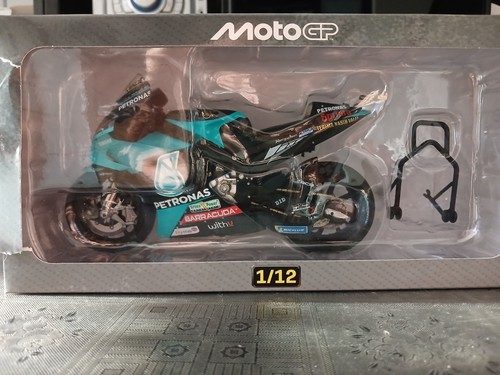 Valentino rossi yamaha - yamaha, m1