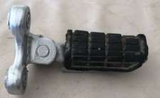 PEDANA anteriore DX POGGIA PIEDI YAMAHA FJ 1100 ANNO 1984-1986 ricambi usati