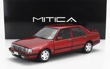 MODELLINO AUTO STATICO LANCIA THEMA 8.32 FERRARI 2S 1988 ROSSO SCALA 1/18