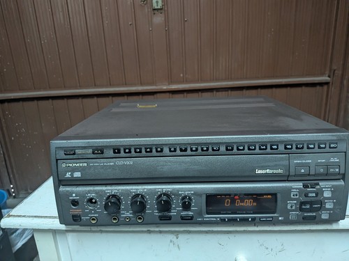 Pioneer laserdisc player - pioneer,