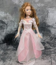 Barbie e la magia di Pegaso Brietta bambola H7449 con vestito e collana 2005