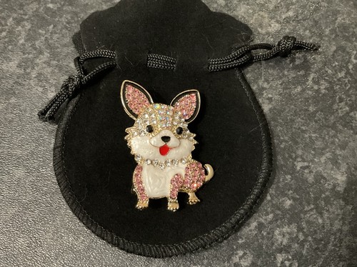 Spilla cane chihuahua rosa