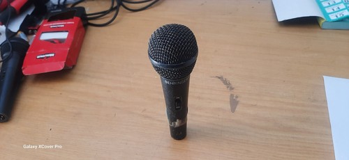 Behringer model xlr - no,
