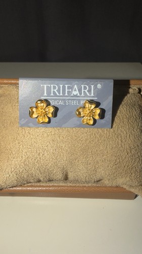 Orecchini trifari vintage con - vintage,