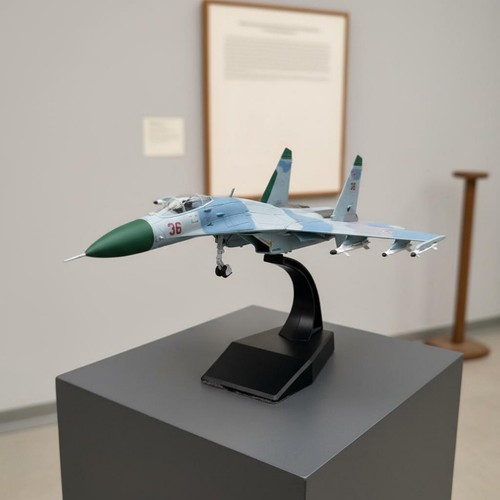 Modellino caccia 27 - di, su-27