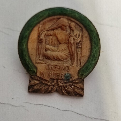 Distintivo spilla orfano - orfano, di