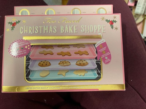 Too faced christmas bake - too,