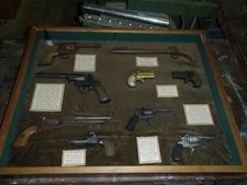 9 Pistole repliche riproduzioni Far-West colt  rustico taverna baita 