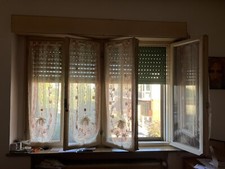 Finestre In Legno Douglas color Bianco e color Noce Scuro