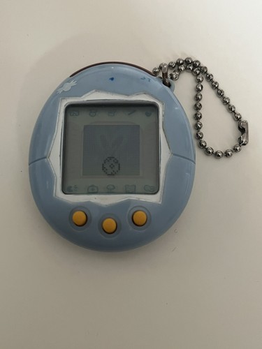 Tamagotchi connection 2004 - tamagotchi,
