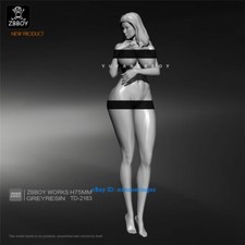 Modellino in resina 75 mm sexy