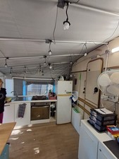 roulotte con veranda 5 posti letto, veranda con divano letto cucina arredata .