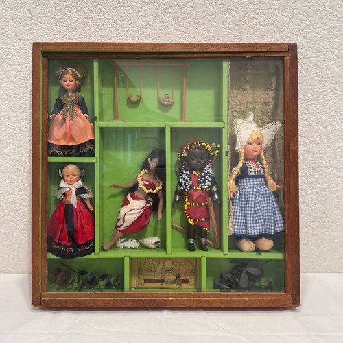 Costume folk internazionale