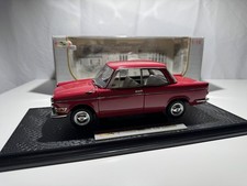 Modellino auto 1:18 Signature