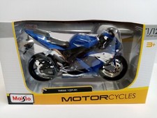 MOTO YAMAHA YZF-R1  1:12