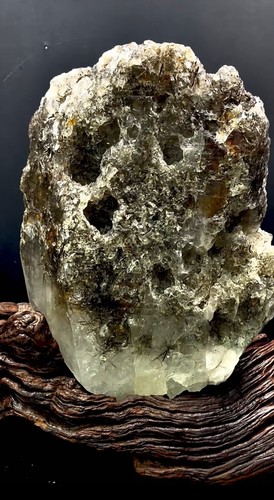 Raro quarzo rutilato naturale